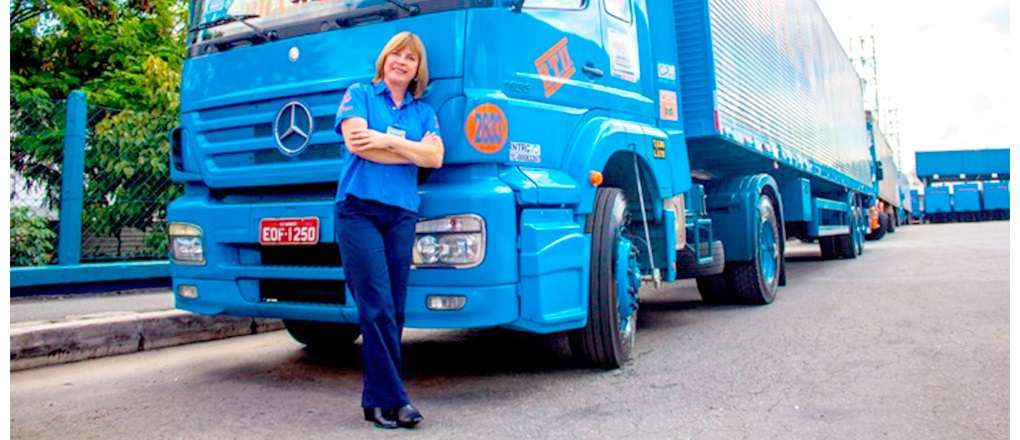 A transportadora paulista já tem 115 motoristas mulheres no comando de veículos leves e caminhões pesados e extrapesados