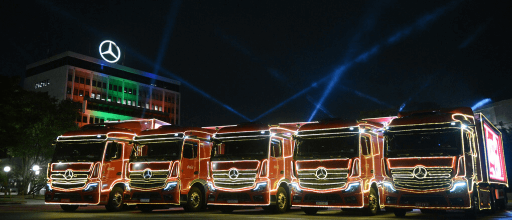 Estrela da Mercedes-Benz lidera Caravana Iluminada de Natal, da Coca-Cola  FEMSA, por mais um ano